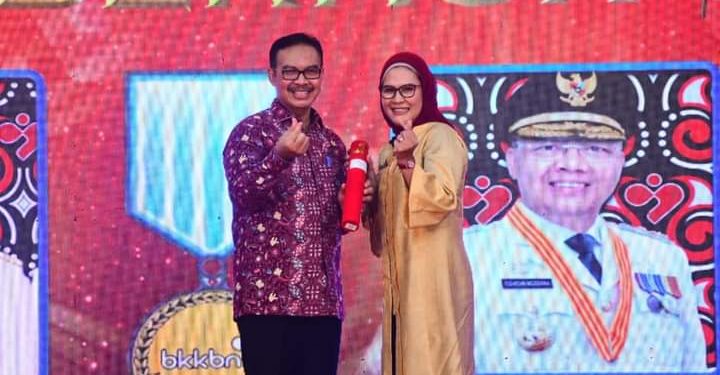 Bupati Indramayu Nina Agustina Satu-Satunya Kepala Daerah di Jawa Barat Penerima Manggala Karya Kencana