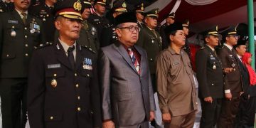 Upacara Penurunan Bendera Merah Putih Pemkab Lampura Berjalan Penuh Hikmat