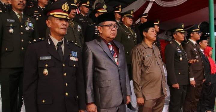 Upacara Penurunan Bendera Merah Putih Pemkab Lampura Berjalan Penuh Hikmat