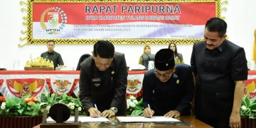 Pj Bupati dan Pimpinan DPRD Tubaba Tandatangani Kesepakatan Perubahan KUA PPAS APBD 2023