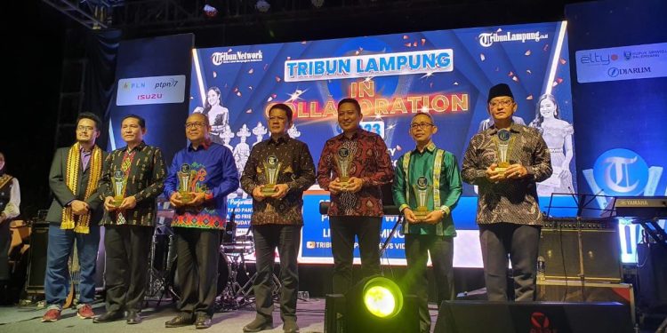 Lampung Barat Raih Penghargaan dari Tribun Lampung Awards In Colaboration 2023