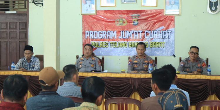 Wakili Kapolres, Kapolsek Tulang Bawang tengah Dengarkan Langsung Curhatan Warga Terkait Kamtibmas