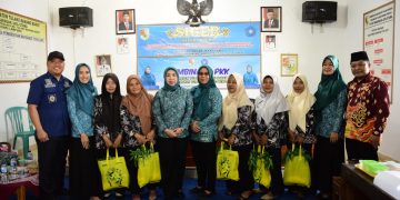 Hadiri Program Siger Dapur Nenemo, Pj Ketua TP-PKK Hanita Fisada Berikan Makanan Sehat