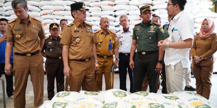 Tekan Dampak El Nino, Pemkab Tubaba Mulai Salurkan Bantuan Beras Tahap II