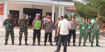 Kapolsek Banjar Agung: Puluhan Personel Gabungan TNI-Polri Amankan Pilkakam Antar Waktu