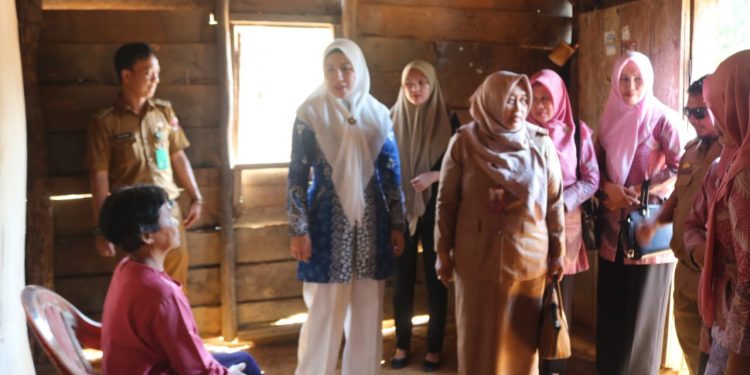 Desa Surakarta di Kunjungi Devriyana Marda Ardian