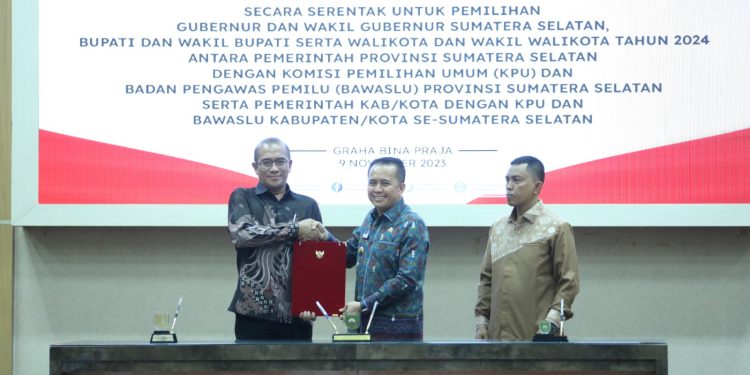 Pemerintah Provinsi, Kabupaten dan Kota Se-Sumsel Serentak Tandatangani NPHD Dana Pilkada