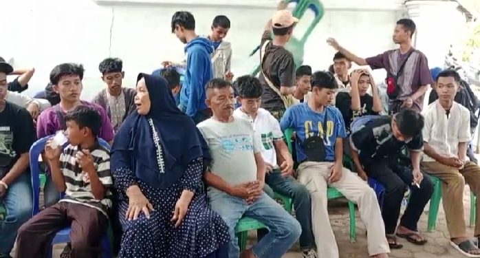 Puluhan Pelajar dari Berbagai SMK Turut Berlela Sungkawa di Kediaman Gilang, Korban Pengeroyokan Sejumlah Pelajar