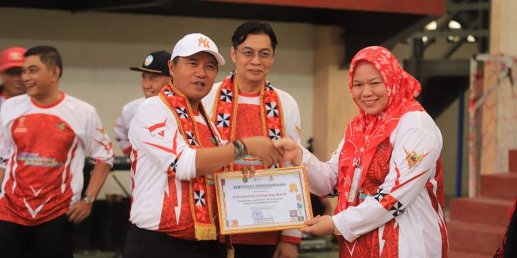 Pemkab Lampung Barat Beri Kado Istimewa untuk Masyarakat di HKN ke 59