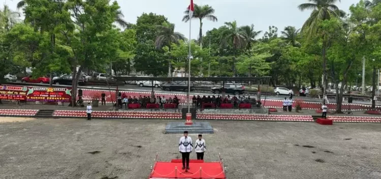 Bupati Lampung Selatan Pimpin Upacara Peringatan HUT ke 78 PGRI dan HGN Tahun 2023