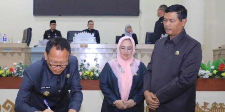DPRD Tulang Bawang Menggelar Rapat Paripurna Dihadiri Pj Bupati Qudratul Ikhwan, M.M