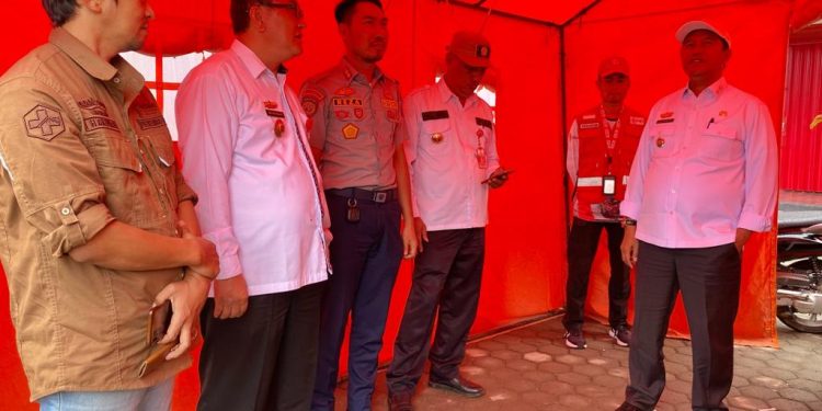 Pastikan Berjalan Aman Dan Kondusif, Pj. Bupati Lambar Tinjau Posko Pengamanan Nataru