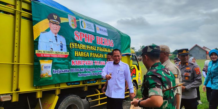 Qudrotul Ikhwan Tinjau Langsung Stok dan Harga Beras