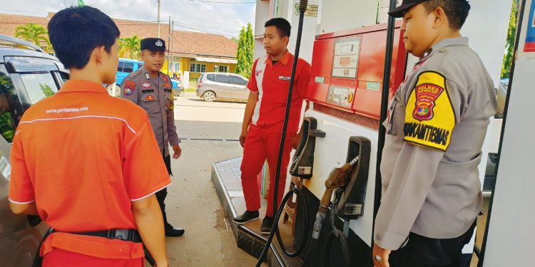 Antisipasi Praktik Curang Penjualan BBM, Polsek Tulang Bawang Tengah Cek SPBU
