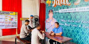 Lebaran Keempat Kapolres Tubaba dan Dir Narkoba Polda Lampung Pantau Langsung Arus Mudik Balik di Pos Yan di Rest Area 215 Way Kenanga