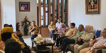 Bacagub Hanan Rangkul Tokoh Senior Partai Golkar