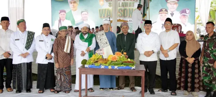 Halal Bihalal dan Sholawat di Kalisari Turut Dihadiri oleh Sekda Lampung Selatan