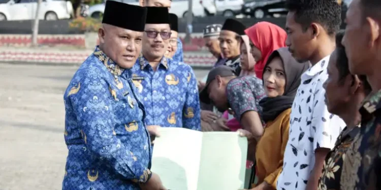 H Nanang Ermanto Serahkan Sertifikat Gratis dari Program Geserbu