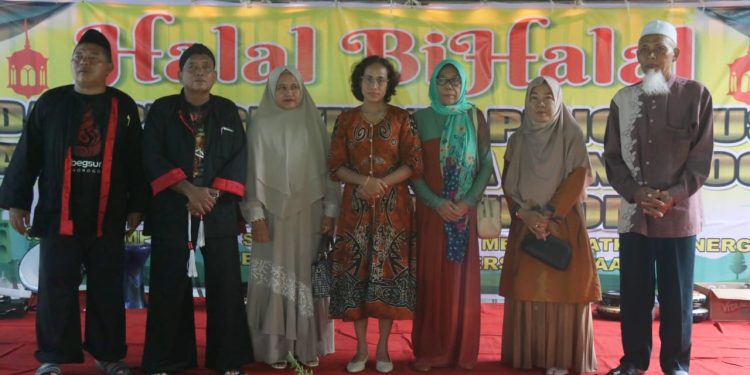 Hadiri Halal Bihalal dan Pengukuhan Warga Ponorogo 2024-2029, Ini Pesan Ketua TP PKK Keerom