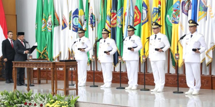 Mendagri Resmi Lantik 5 Penjabat Gubernur