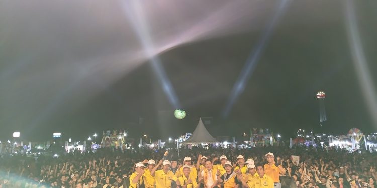 Bacagub Hanan Bersama Gebyar Lampung Maju Hibur Ribuan Masyarakat di Way Jepara Lamtim