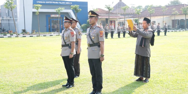 Kapolres Tulang Bawang Pimpin Upacara Sertijab Kasat Reskrim dan Kasat Narkoba