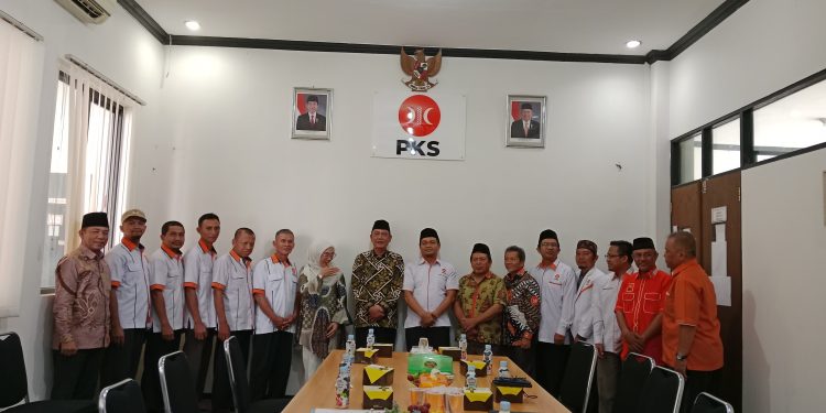 Pilkada Way Kanan 2024, Ali Rahman dan Ayu Asalasiyah Penuhi Undangan DPW PKS Lampung