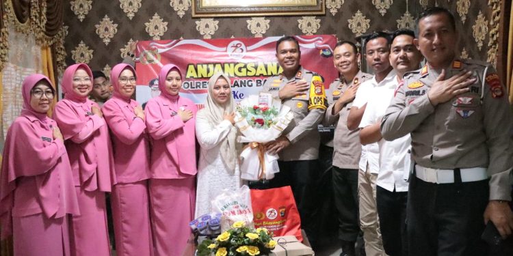 Polres Tulang Bawang Gelar Anjangsana ke Purnawirawan dan Warakawuri, AKBP James Paparkan Tujuannya