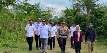 PJ Bupati Tinjau Lokasi Sejumlah Titik Lokasi Yang Akan di Kunjungi Presiden RI