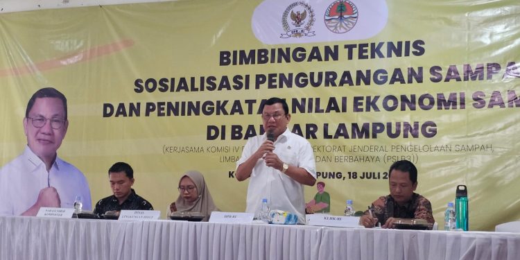 Hanan A Rozak Menggelar Bimtek Pengelolaan dan Peningkatan Nilai Ekonomis Sampah di Bandar Lampung