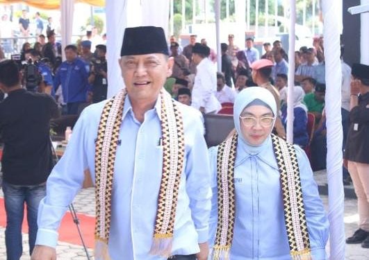 Pasangan Ali Rahman dan Ayu Asalasiyah Resmi Daftar di KPUD Way Kanan