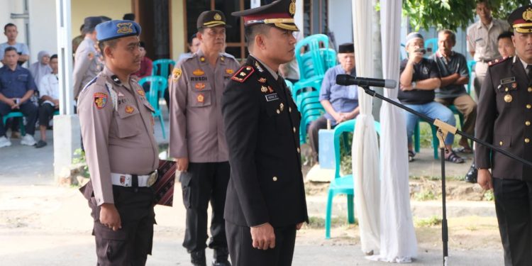 Wakapolres Tubaba Pimpin Pemakaman Iptu Dr Amir Hamzah,S.H.,M.H Kapolsek Gunung Agung