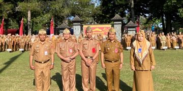 Upacara Mingguan, Pemkab Lambar Lakukan Penandatanganan Berita Acara Serah Terima Jabatan