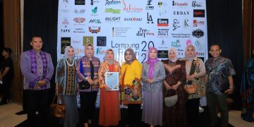 PJ Ketua Dekranasda Tuba Hadiri Lampung Fashion Tendance Tahun 2024