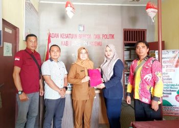 Ada Apa.! Yurizah Alie Berserta Rombongan Kunjungi Kesbangpol Pringsewu