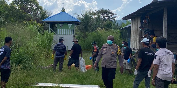 Polisi Evakuasi Penemuan Mayat di Keerom