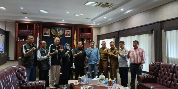Audiensi dengan Pj Gubernur, YLKI Lampung Paparkan Terobosan Peningkatan Mutu Pelayanan Publik