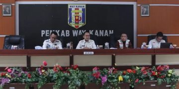Saipul, S.Sos.,M.IP didampingi Kepala Dinas Komunikasi, Informatika dan Persandian, Yusron Lutfi, S.H.,M.M menyambut Tim Visitasi Emonev Keterbukaan Informasi Publik Tingkat Provinsi Lampung Tahun 2024