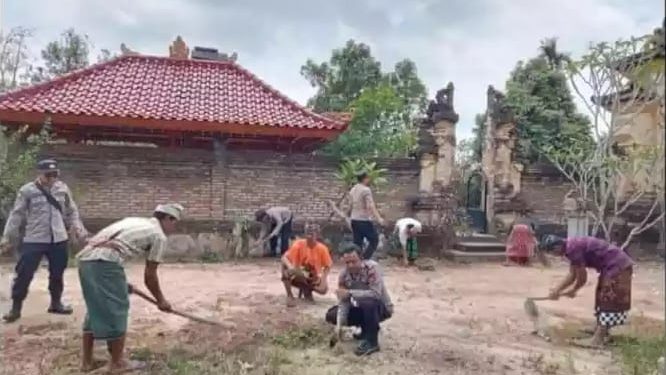 Gelar Aksi Sosial, Kasat Binmas Polres Way Kanan Ajak Warga Ciptakan Pilkada Damai