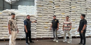 Satgas Pangan Polres Tubaba Pastikan Ketersedian Bahan Pokok Jelang Nataru di Gudang Bulog