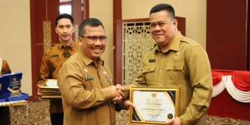 Pemerintah Kabupaten Bintan Terima Penghargaan Keterbukaan Informasi Publik