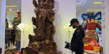 Tim Jibom Satbrimob Polda Lampung Sterilisasi Vihara Prioritas di Bandar Lampung