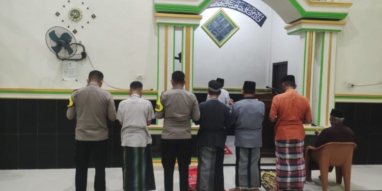 Personil Polsek TBT Laksanakan Safari Subuh Bersama Warga Sampaikan Pesan Kamtibmas