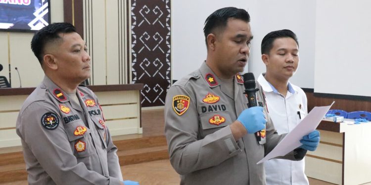 Lima Pelaku Spesialis Curat Kabel PLN Yang Ditangkap Semuanya Positif Narkoba, Kompol David: Dua Pucuk Senpi Ilegal Turut Disita
