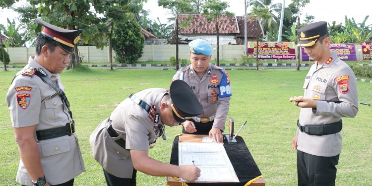 Polres Tulang Bawang Gelar Upacara Sertijab Satu Kasat dan Dua Kapolsek, Berikut Daftar Namanya