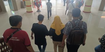 Bawa Pengawal Saat Hearing DPRD, Kadisdik Bandar Lampung Dikecam!