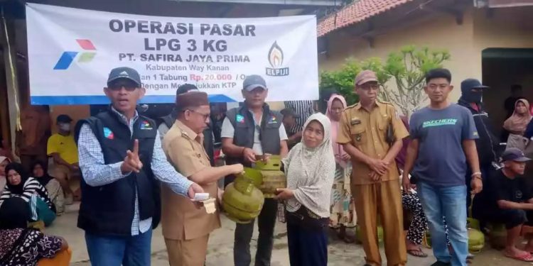 Pemerintah Daerah Way Kanan Distribusikan 4.480 Tabung Gas LPG 3 Kg dalam Operasi Pasar Selama Seminggu