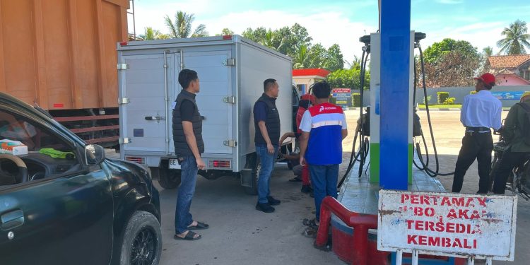 Unit Tipidter Sat Reskrim Polres Tulang Bawang Barat Laksanakan Sidak SPBU