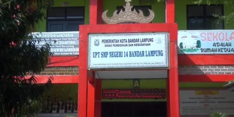 LSM PRL Berencana Melaporkan Kepala Sekolah SMPN 14 Bandar Lampung ke APH