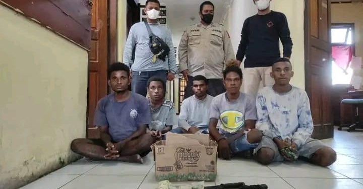 Polres Keerom Amankan Lima Pemuda Yang Melakukan Pemalakan